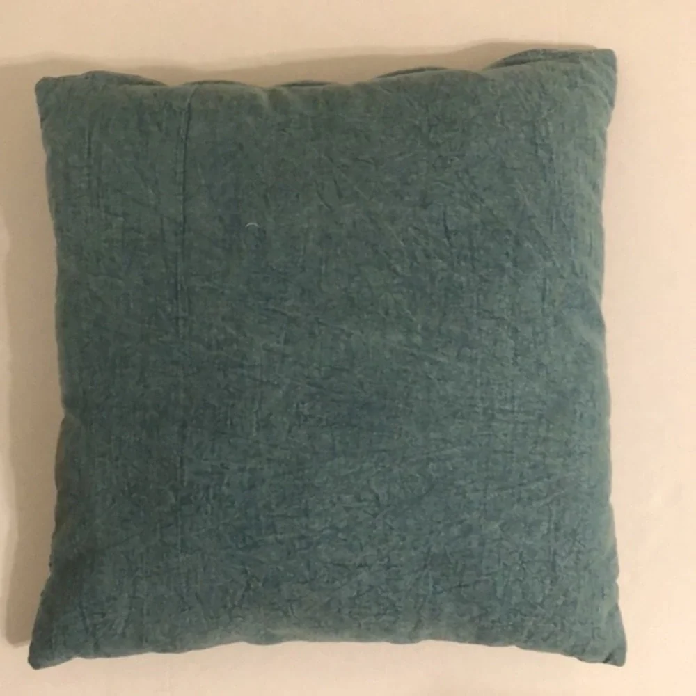 decorative bed pillow turquoise zip cover 22x22 in